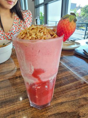 Beautiful skin smoothie at Veganerie - Lasalle in Bangkok