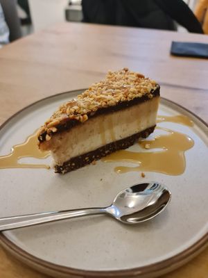 Snickers cheesecake 😋 at Eat.Co in Bangkok