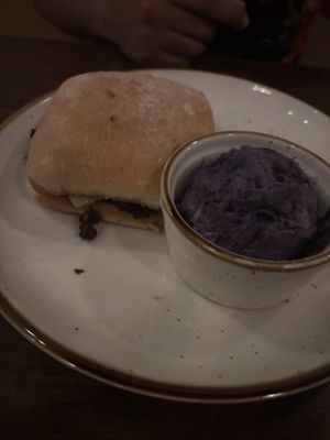 Skyway melt with potato salad   at Good Intentions in St Petersburg