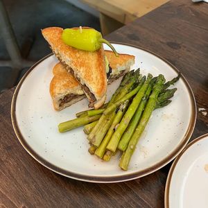 skyway melt at Good Intentions in St Petersburg