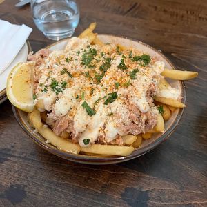 crab fries at Good Intentions in St Petersburg
