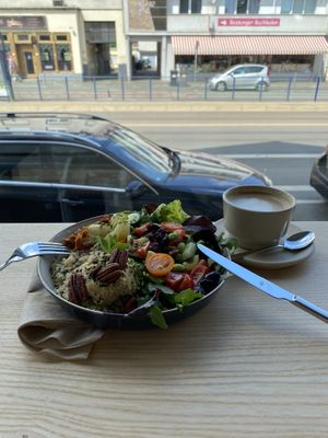 Veganes Paradies - und für alle Kaffliebhaber the place2be  at Boon in Darmstadt