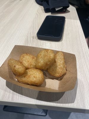 Jalapeño cheese nuggets   at VINCENT - The Playce in Berlin