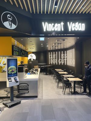 Vincent Vegan  at VINCENT - The Playce in Berlin