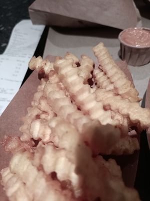 Regular fries at VINCENT - The Playce in Berlin