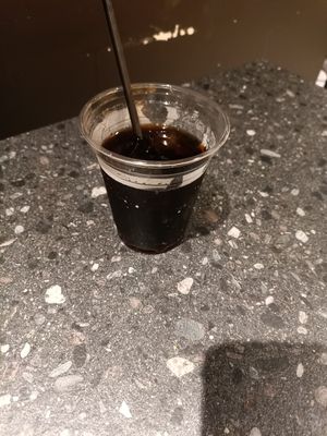 Vince kola zuckerfrei at VINCENT - The Playce in Berlin