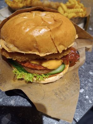 Big Veganski burger at VINCENT - The Playce in Berlin