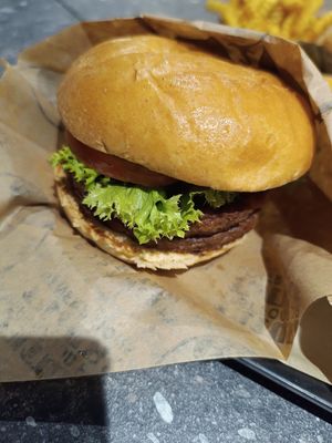 Double Stack burger at VINCENT - The Playce in Berlin