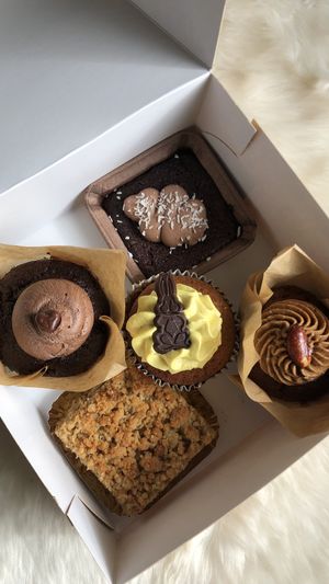 verrassings box proeverij  at Mayple, Golden Cakes- Maastricht in Maastricht