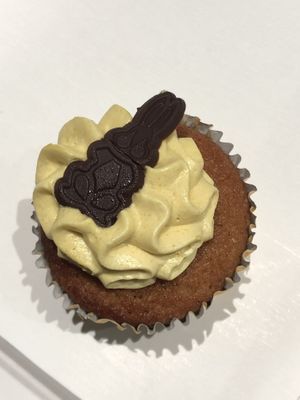 paas cupcake  at Mayple, Golden Cakes- Maastricht in Maastricht