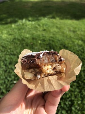 karamel bar  at Mayple, Golden Cakes- Maastricht in Maastricht