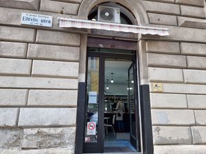 Street view at Mishto Café & Deli in Budapest