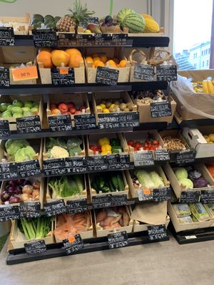 Fresh fruit and veggies at Kalcek - Miklošičeva in Ljubljana