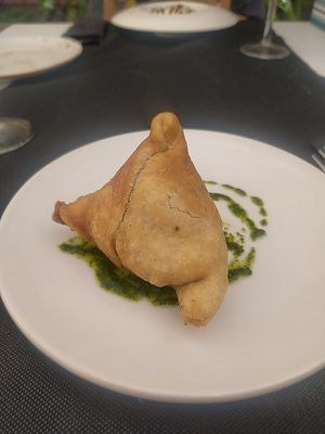 Samosa vegetal at Tarka Indian Food & Drinks in Almeria