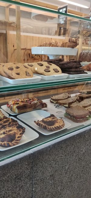 Vitrine da padaria at Alecrim Padaria Artesanal in Pelotas