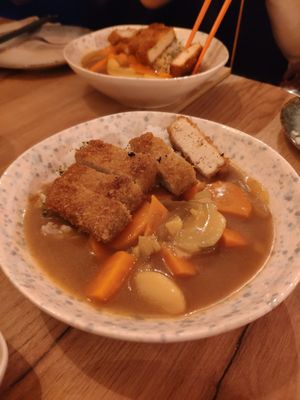 Kare raisu con katsu tofu at Modoki Funky Roll in Barcelona