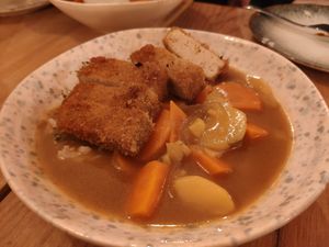 Kare raisu con katsu tofu at Modoki Funky Roll in Barcelona