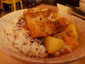 Curry rice at Modoki Funky Roll in Barcelona