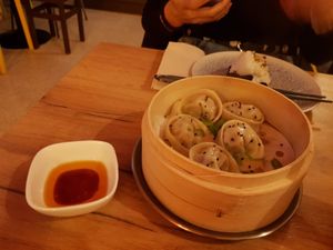 Gyoza at Modoki Funky Roll in Barcelona