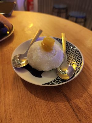 Mochi de mango at Modoki Funky Roll in Barcelona