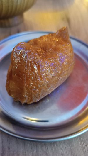 Entrante tofu con arroz at Modoki Funky Roll in Barcelona