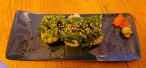 Makis de wakame at Modoki Funky Roll in Barcelona
