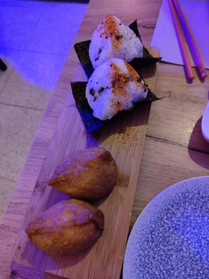 Spicy onigiri and inari at Modoki Funky Roll in Barcelona