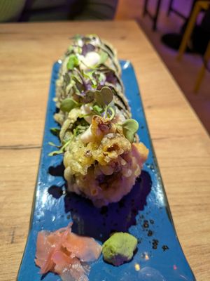 Tempura roll at Modoki Funky Roll in Barcelona