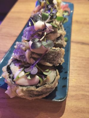 Godzilla rolls at Modoki Funky Roll in Barcelona