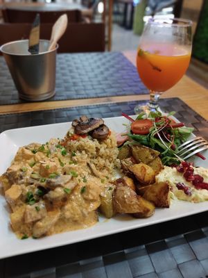 Tofu stroganoff (dish of the day) at Green Tree in Lisbon