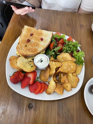 French brunch veganized  at Green Tree in Lisbon