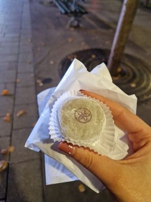  at La Maison du Mochi - Legendre in Paris