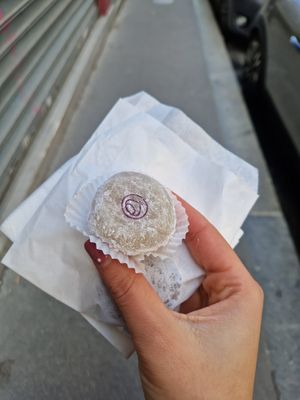  at La Maison du Mochi - Legendre in Paris