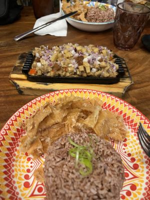 Hier sehen Sie das Tofu-Sisig.  at Cosmic Siargao in Siargao