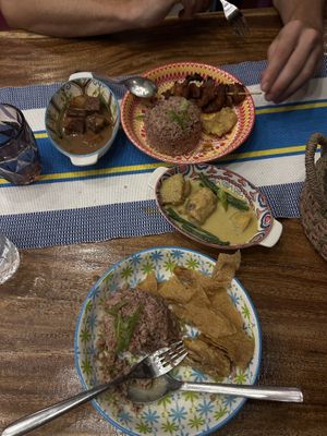 top left: unpork belly, top right: unpork slices, middle: unchick‘n curry, bottom : tofu skin  at Cosmic Siargao in Siargao