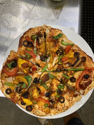 Veggie pizza at Good Wishes Cafe in Shreveport