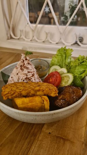 Ayam Bakar (Grilled Chicken with Tempe, Tahu/Tofu, Red Rice, fresh vegetable and sambal/spicy sauce) at Hejo Eatery in Bandung