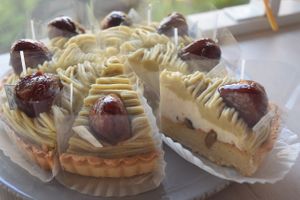 Seasonal vegan cakes at Frucru - フルクル in Toyama