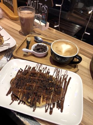 Vegan Oreo pancakes   at Chocolate Bar Brugge in Bruges