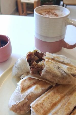 Burrito de chicharrón at Café Felipa in Hermosillo