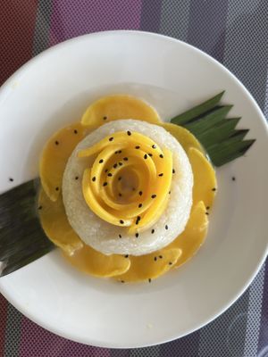 Mango sticky rice with coconut milk  at Aroi Makmak Thai Station in San Juan Siquijor