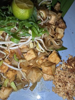 Vegan pad Thai   at Aroi Makmak Thai Station in San Juan Siquijor