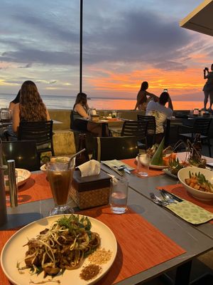 Pad Thai  at Aroi Makmak Thai Station in San Juan Siquijor