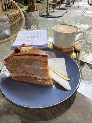 Nuss-Schoko-Kuchen mit Capuccino  at Café Konditorei Shivani in Vomp