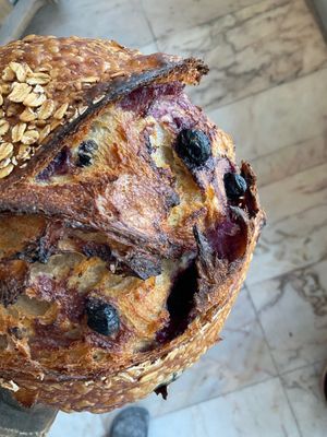 Blueberry Oatmeal Porridge Sourdough at Massa Mãe in Lisbon