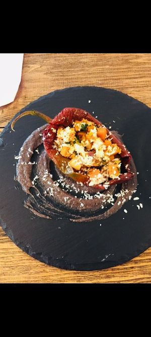 Good morning dear friends! 

It's Wednesday!!! and we are very excited about our menu today!! 

We are waiting for your presence to enjoy a sweet stuffed chili with a lentil soup w at Tazon de Barro in Guanajuato