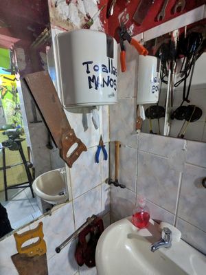 Bathroom at Casa de La Abuela in Quito