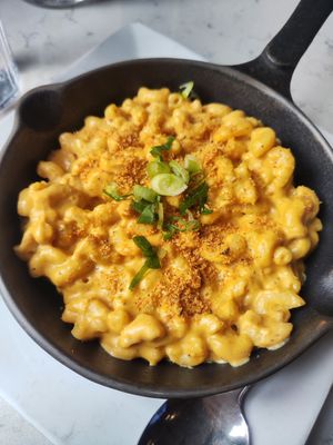 Mac n cheese at Urban Vegan Kitchen in New York City