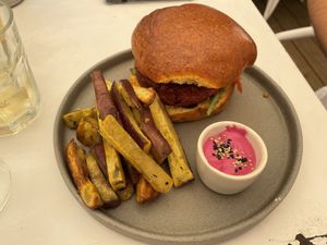 Hambúrguer  at The Therapist - Alvalade in Lisbon