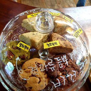  at Cafe SSSSL - 카페 쓸 in Seoul